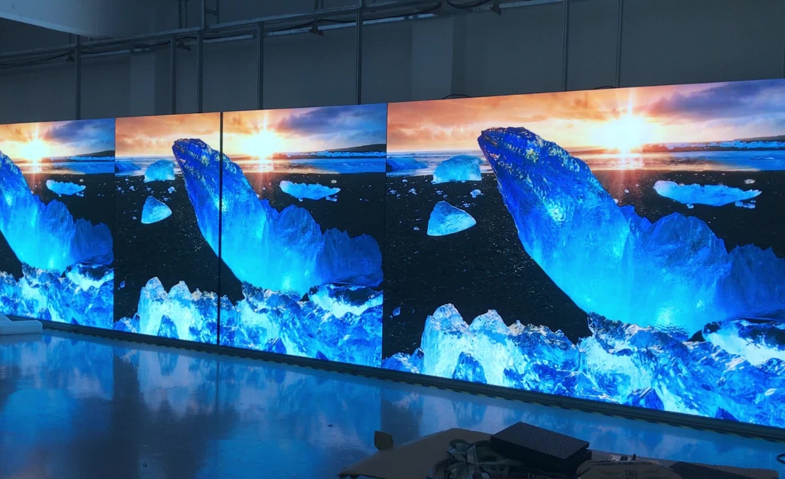 LED-панели в выставочном центре